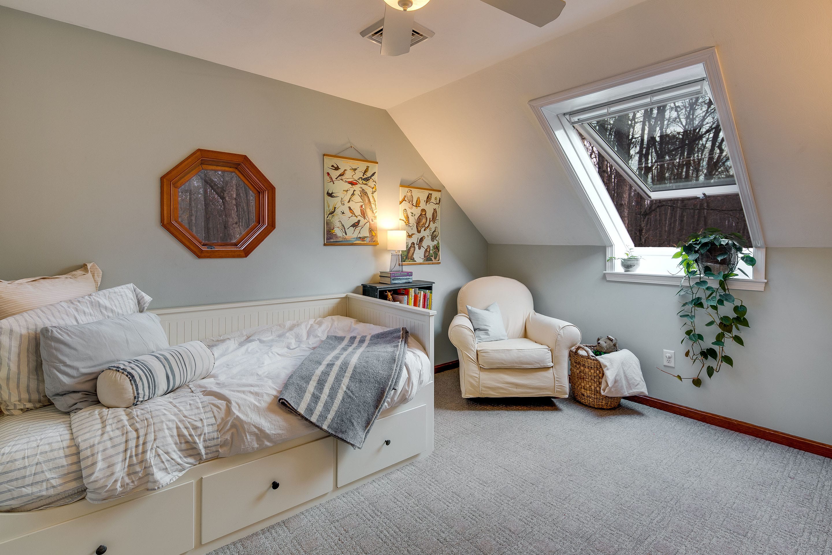Attic Bedroom Roof Window Thmbsml