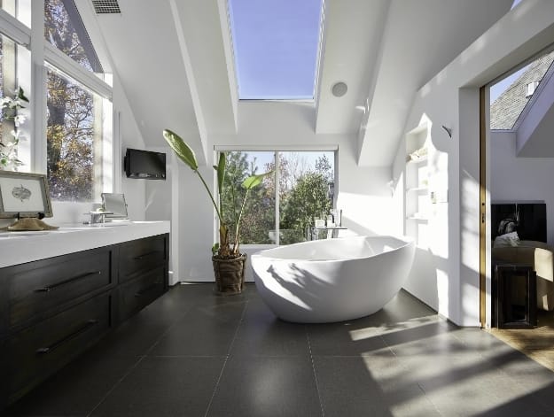 Bath tub skylight grey white