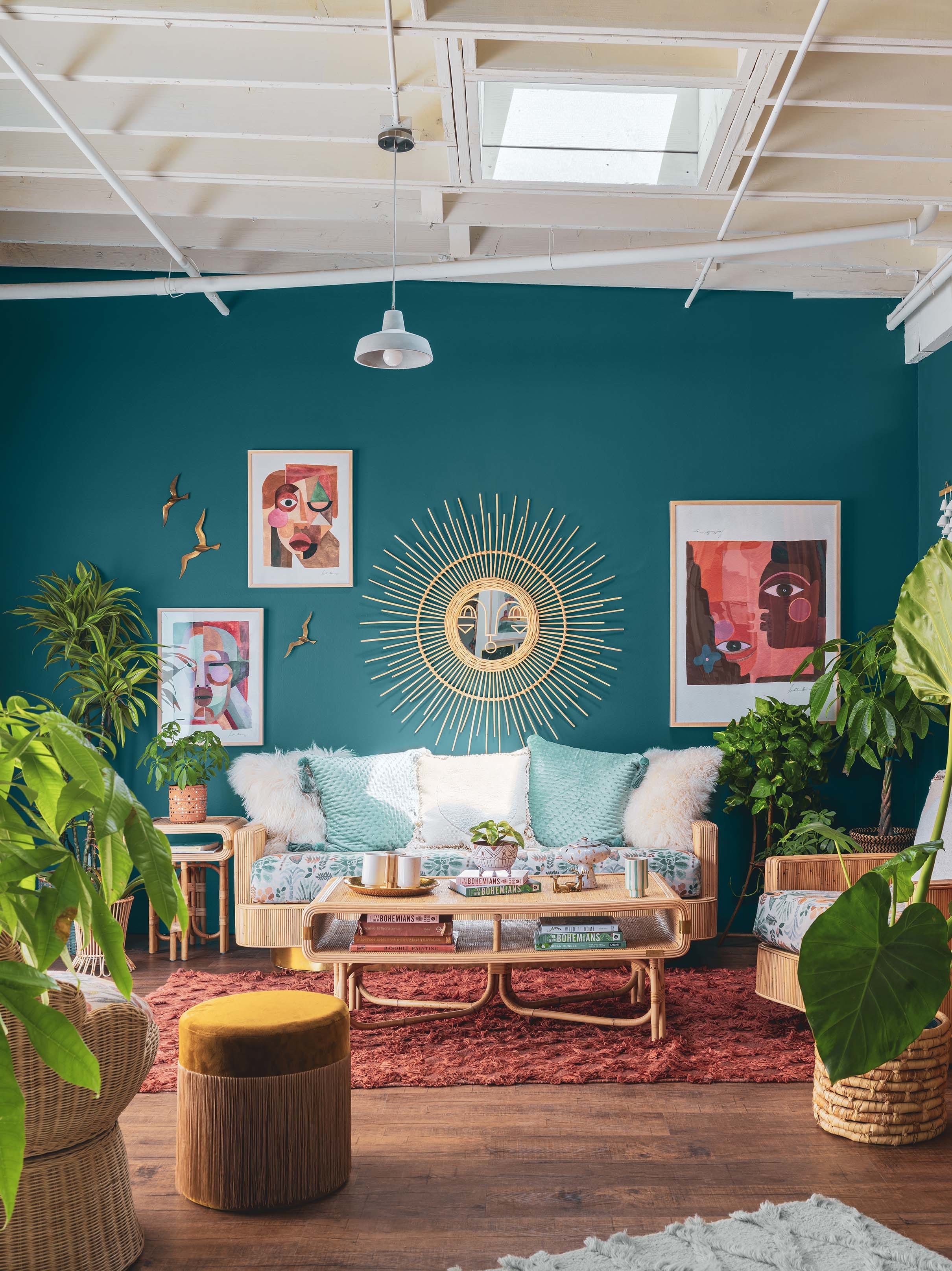 Living room green skylight orange rattan
