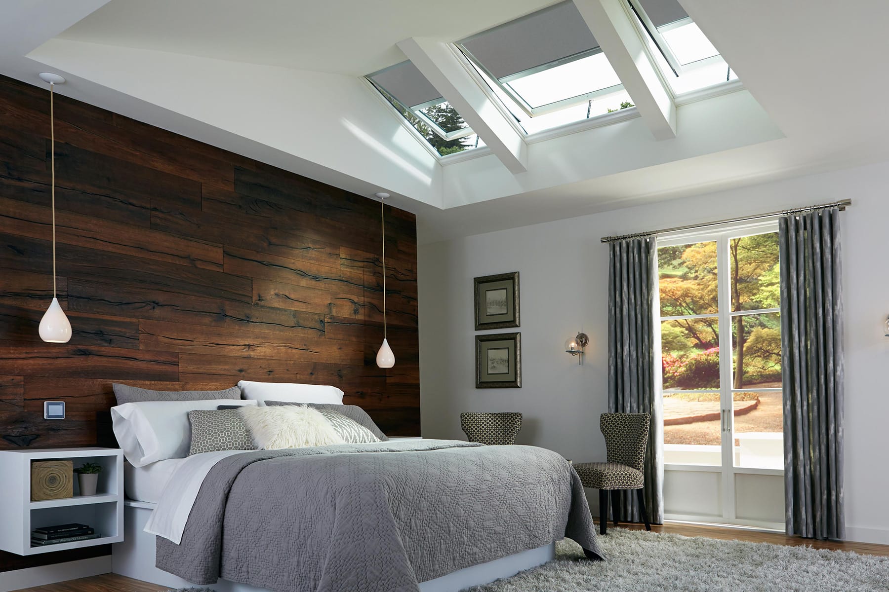 Bedroom With Skylight But No Windows Decoration Minimalist