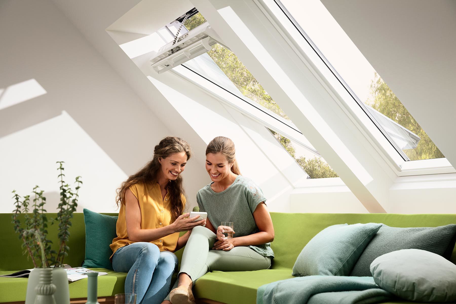 Products Center Pivot Roof Windows Hero 2